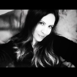 Meet your Posher, April